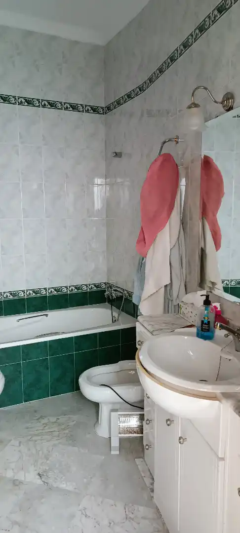 Bathroom of Houses for sale in Mairena del Alcor  with Air Conditioner, Heating and Terrace
