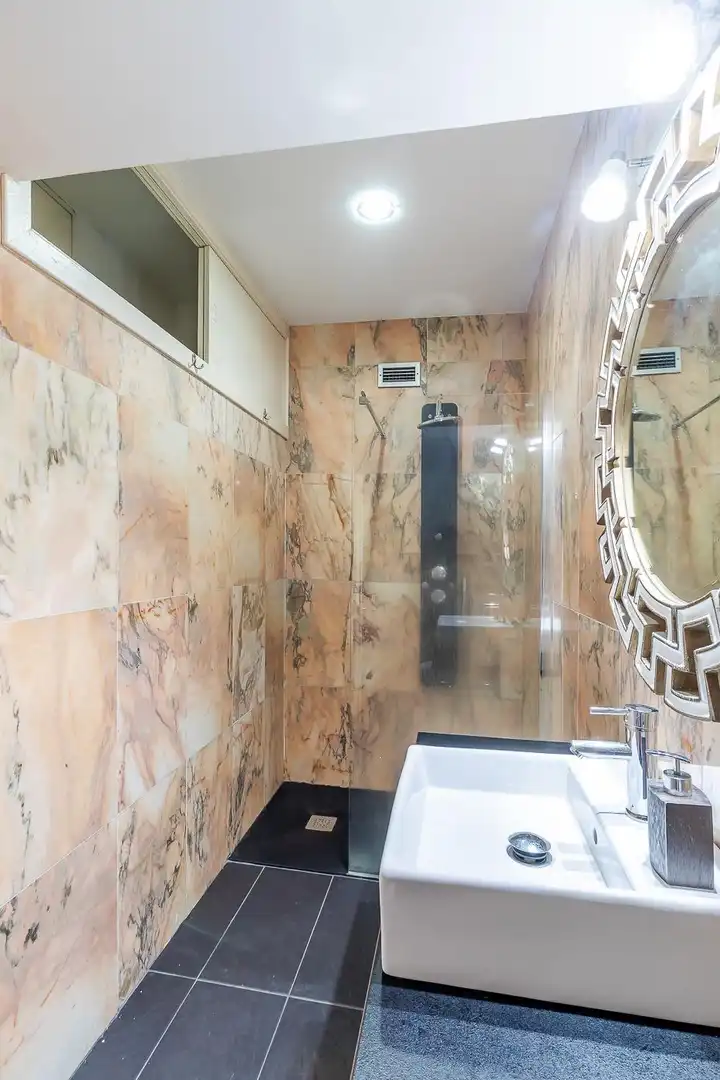 Bathroom of Apartments for rent in Madrid  with Heating and Storage room