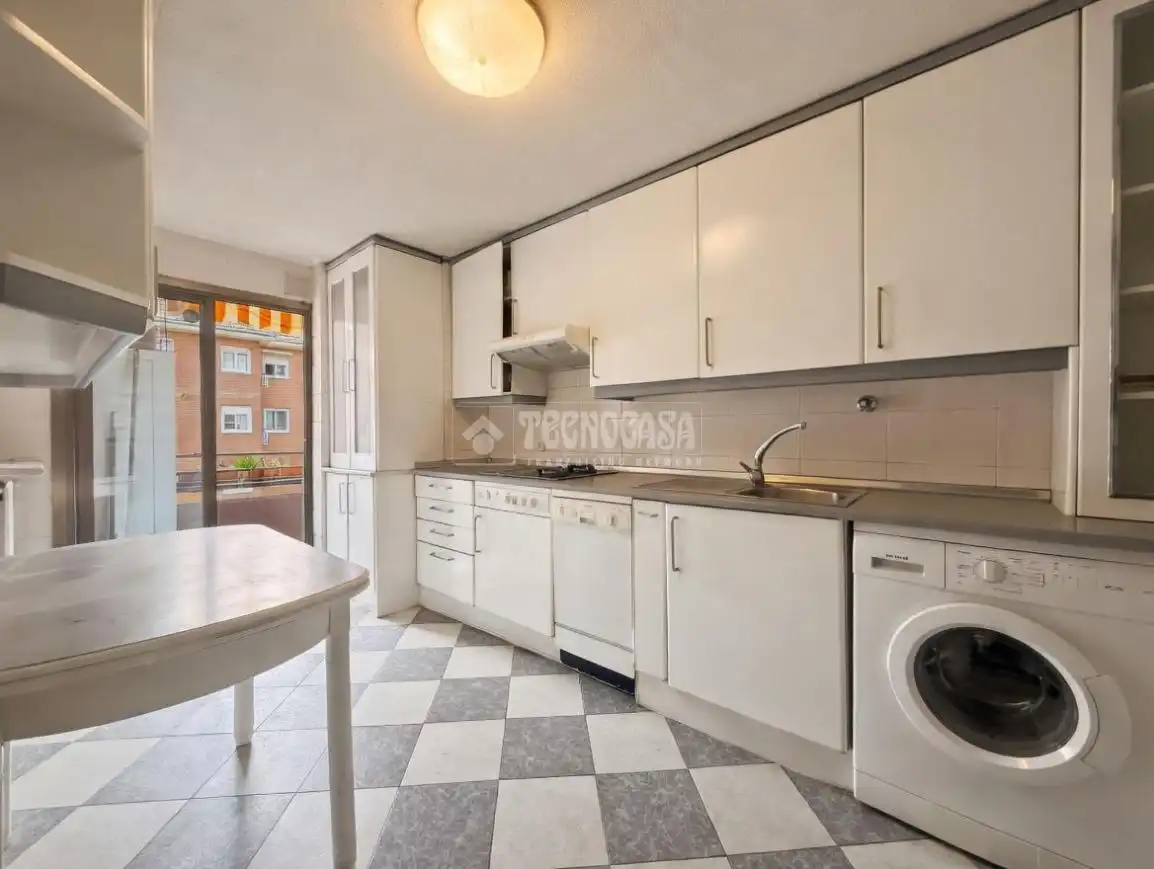Cuina de Pis en venda en Madrid amb Aire condicionat, Parquet i Terrassa