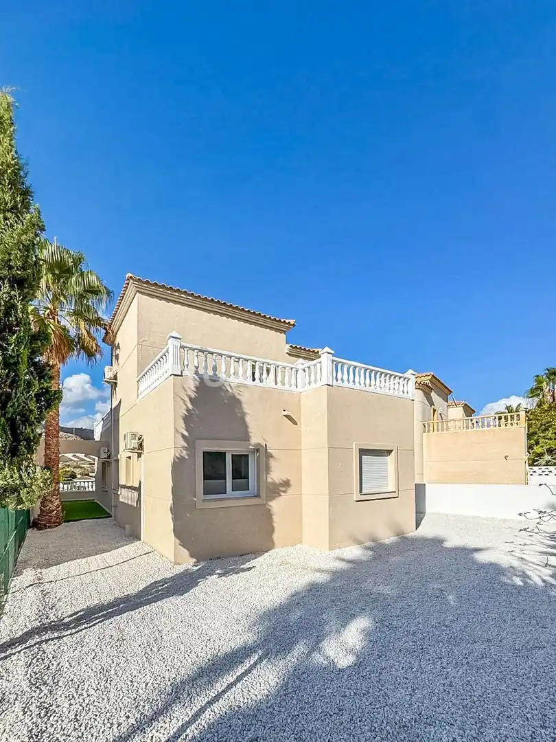 Villa mit Terrasse zum Verkauf in Pueblo Acantilado - Lanuza, imagen 2