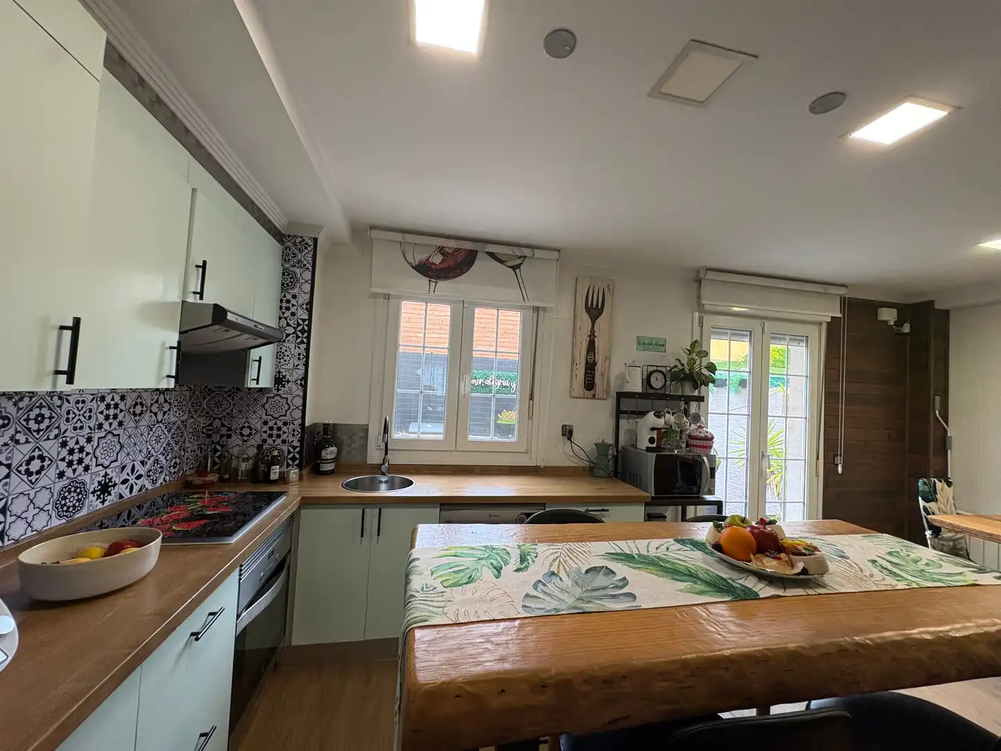 Küche von Einfamilien-Reihenhaus zum Verkauf in Carreño mit Heizung, Parkett und Terrasse