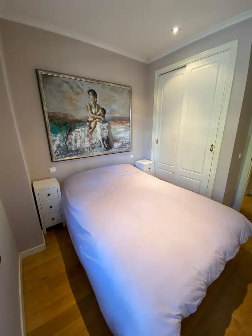 Schlafzimmer von Wohnung zur Miete in Madrid mit Klimaanlage, Heizung und Parkett