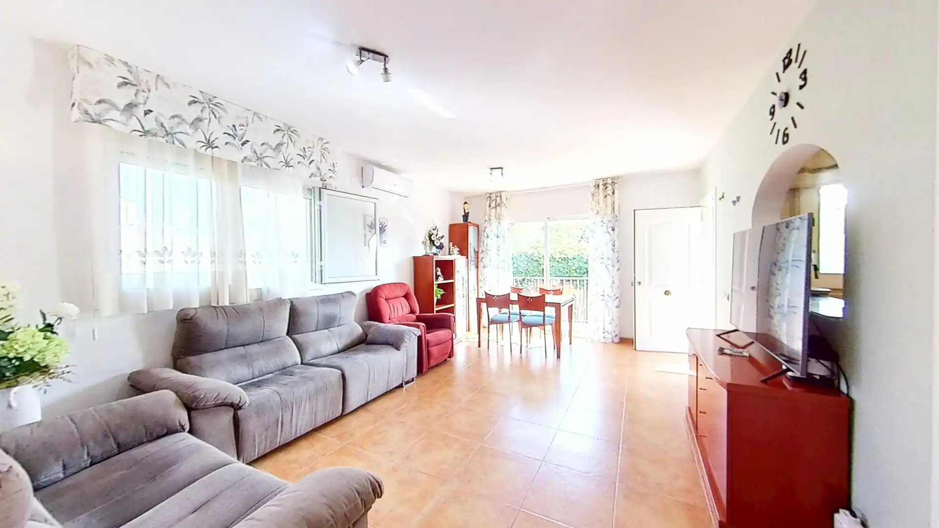 Living room of Houses for sale in El Vendrell  with Air Conditioner, Heating and Terrace