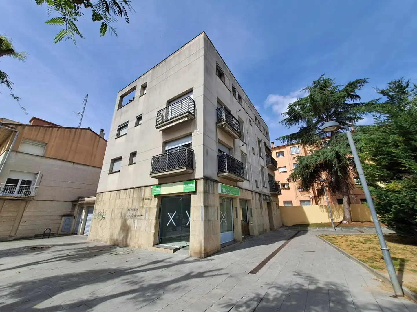 Vista exterior de Local de alquiler en Rubí con Aire acondicionado