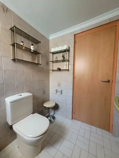 Badezimmer von Dachboden zum Verkauf in Málaga mit Klimaanlage, Heizung und Terrasse