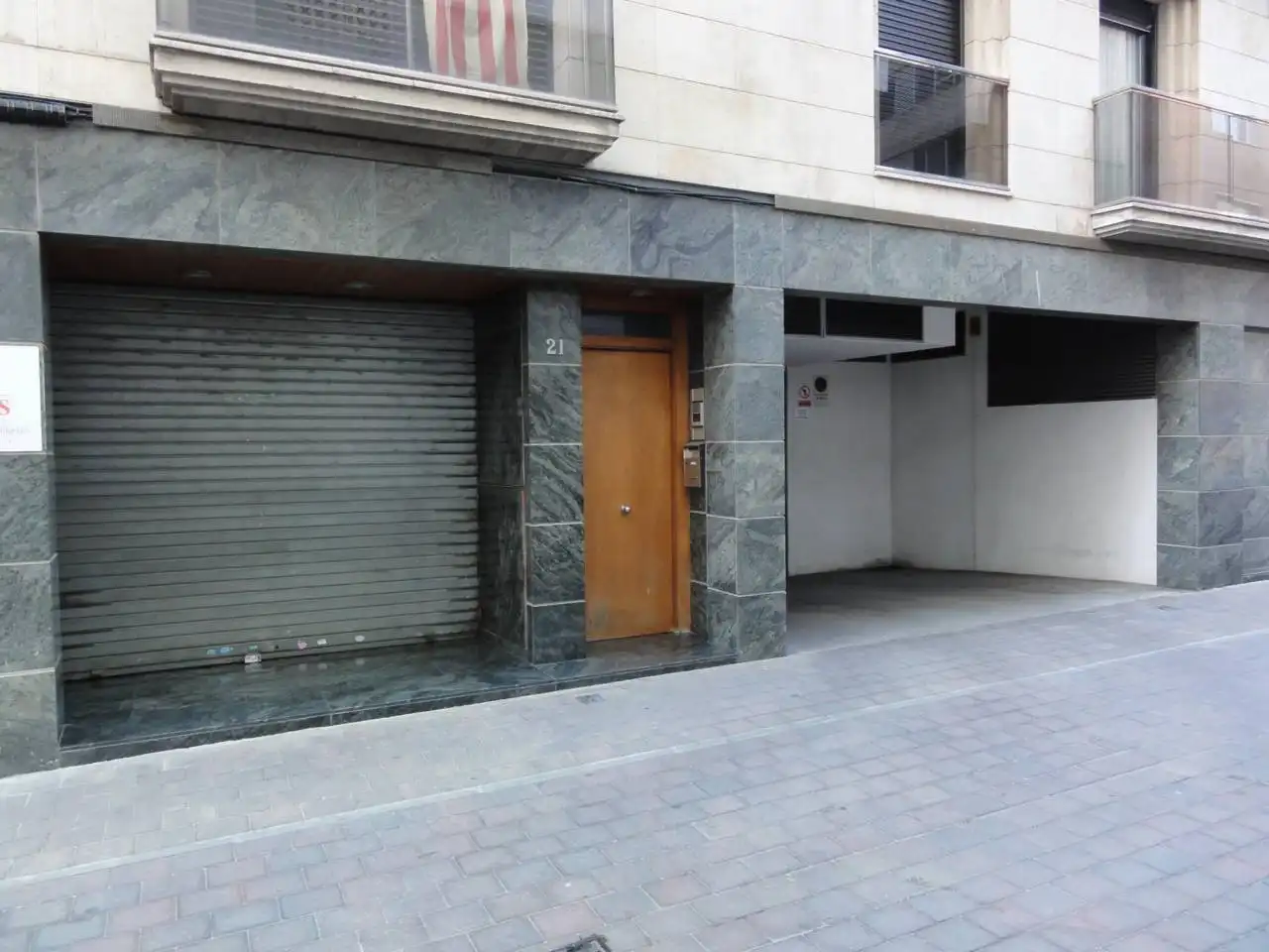 Vista exterior de Local en venda en Granollers