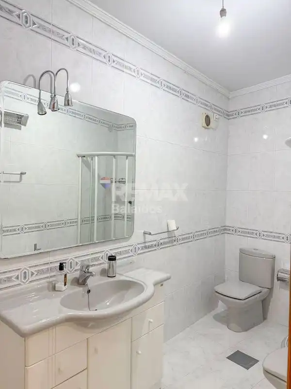 Baño de Piso en venta en Vilagarcía de Arousa con Calefacción, Parquet y Terraza