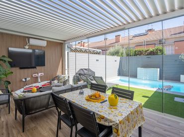 Adosado con piscina en venta en Laguna Park