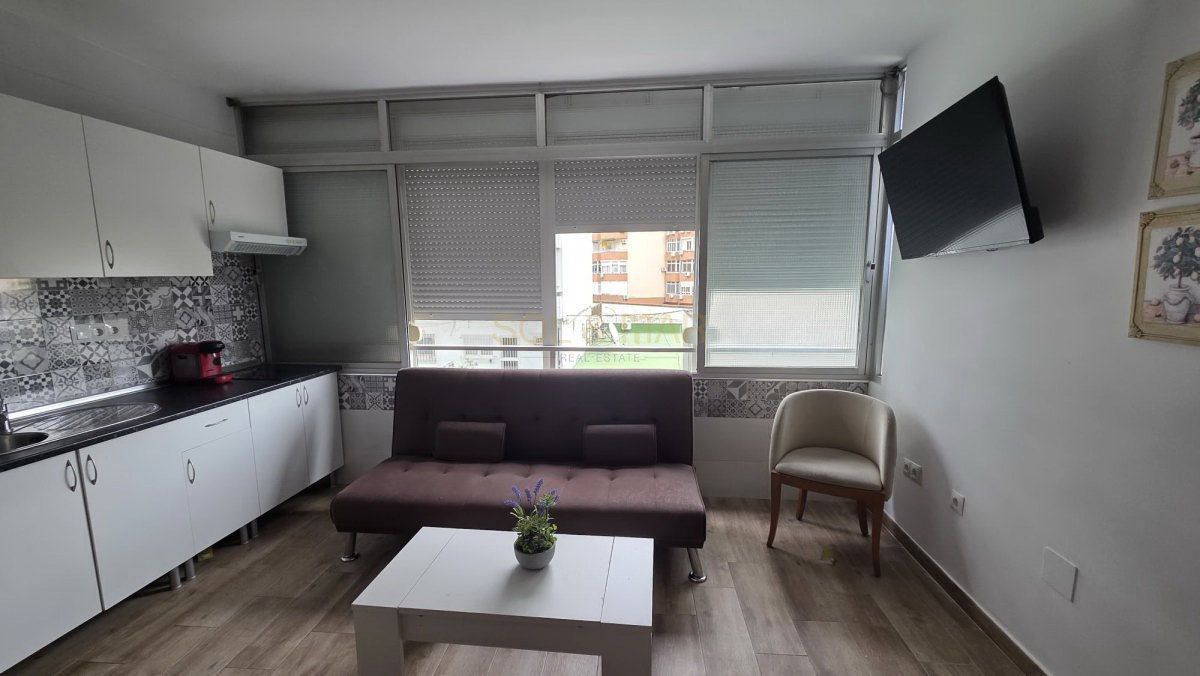 Living room of Study to rent in Torremolinos  with Air Conditioner, Heating and Furnished