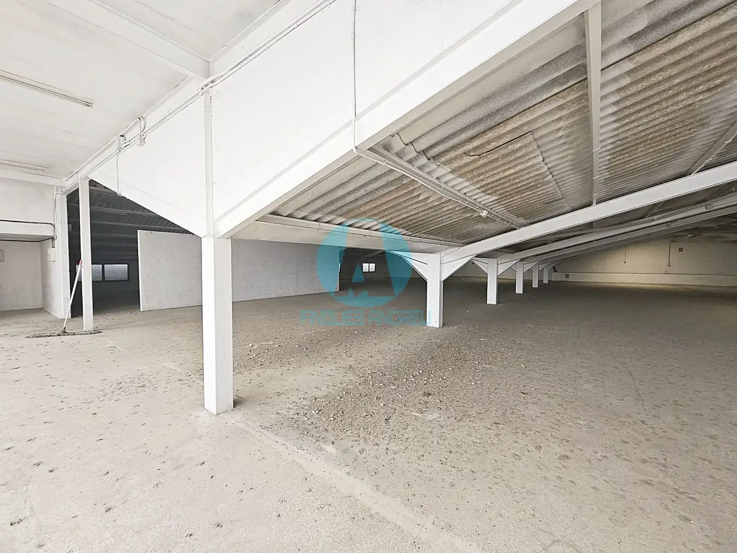 Nave industrial de alquiler en Mataró
