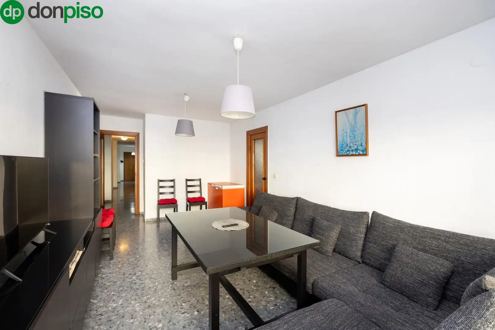 Sala d'estar de Apartament en venda en Granada amb Calefacció