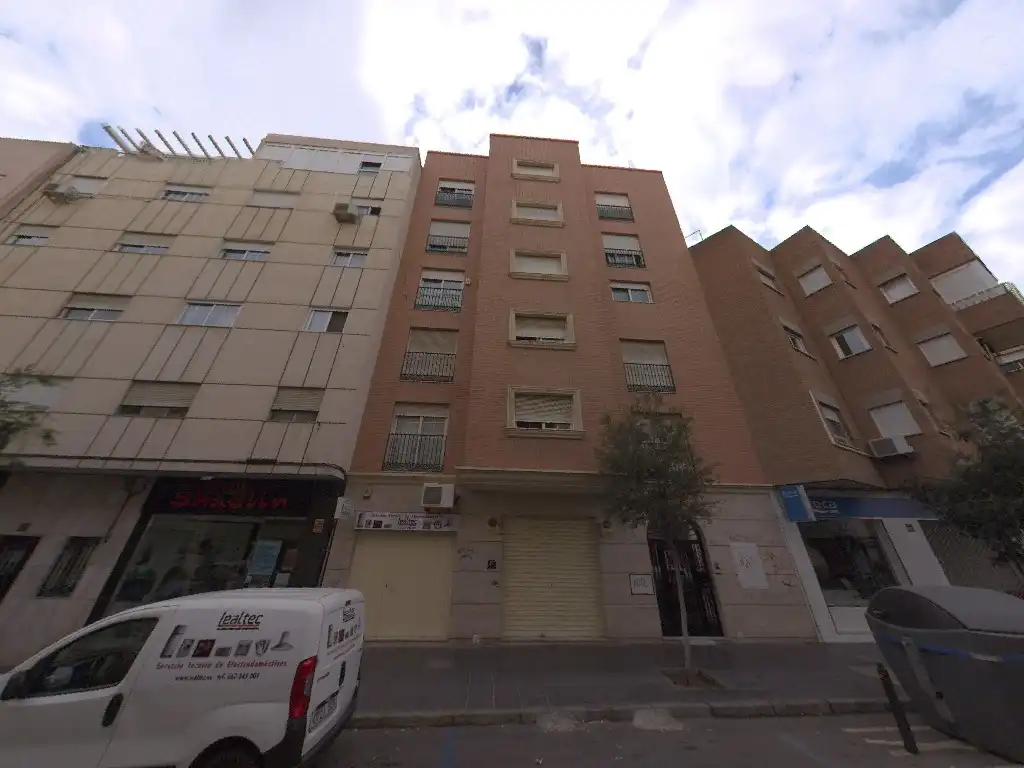 Vista exterior de Piso en venta en  Almería Capital
