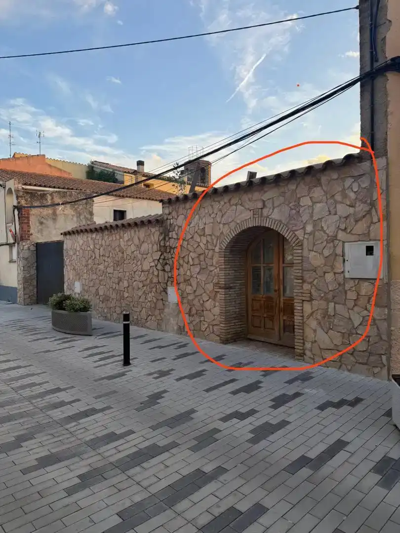 Außenansicht von Geschaftsraum zur Miete in Garriguella, Girona
