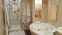 Bathroom of Flat for sale in  Albacete Capital  with Air Conditioner, Heating and Storage room