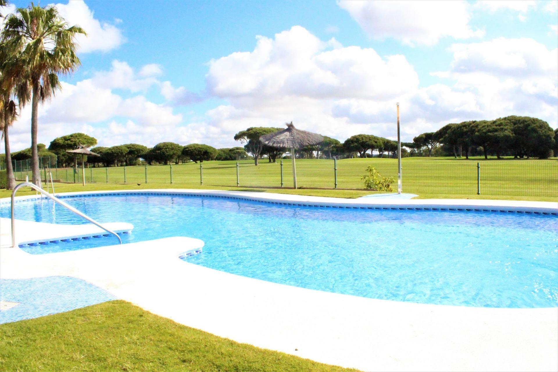 Piscina de Apartamento en venta en Chiclana de la Frontera