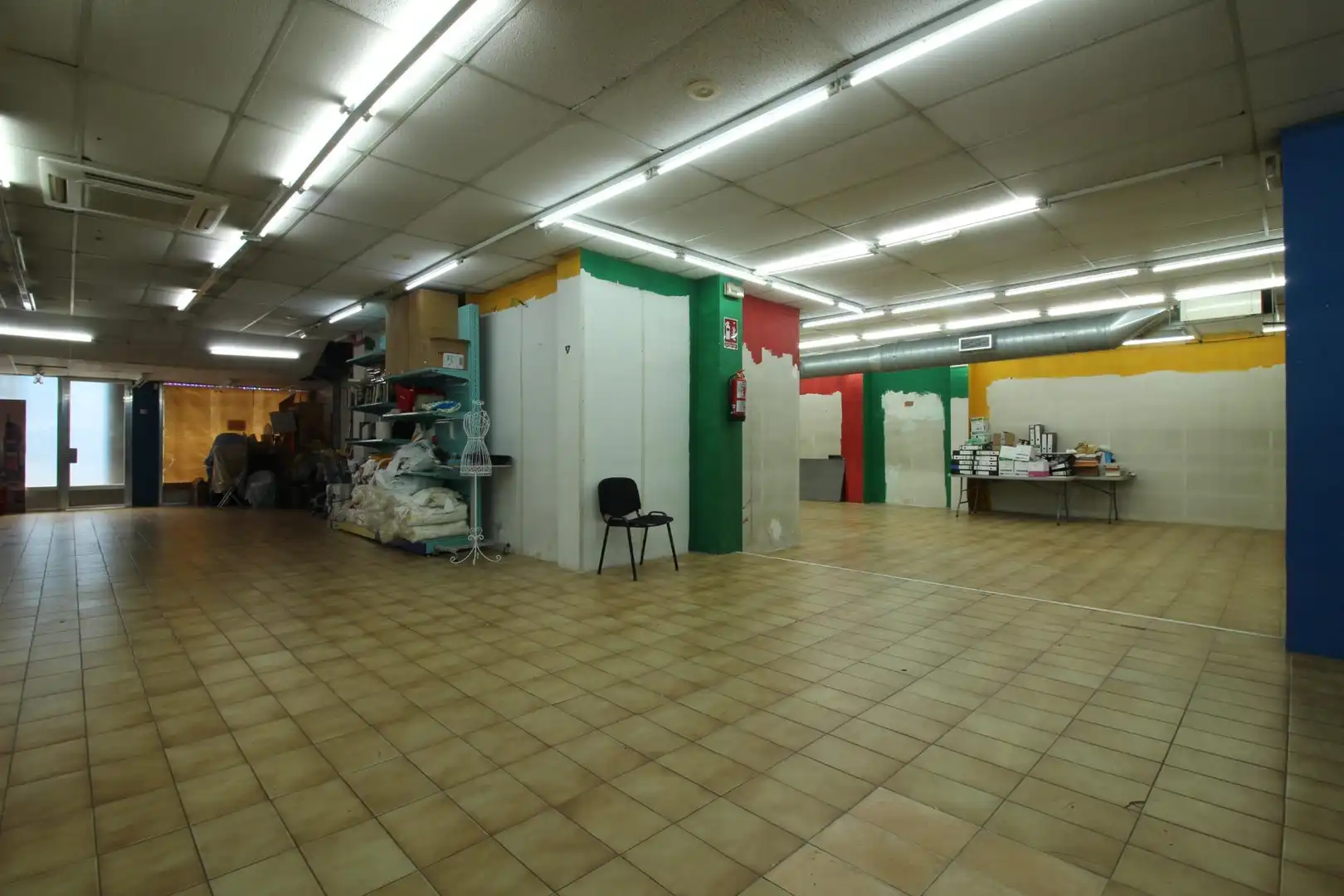 Local comercial en venda a Centre Vila, imagen 3