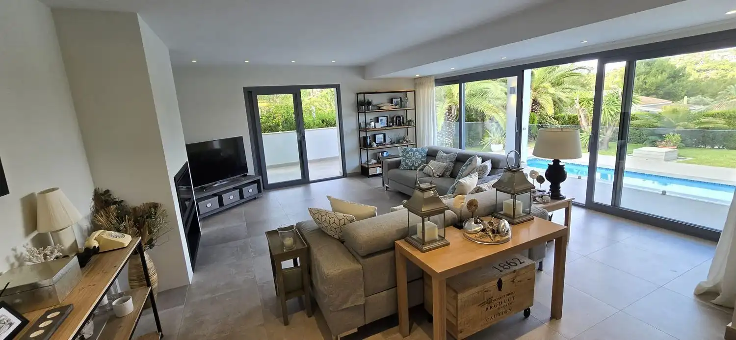 Sala de estar de Casa o chalet en venta en Calvià con Aire acondicionado, Calefacción y Jardín privado