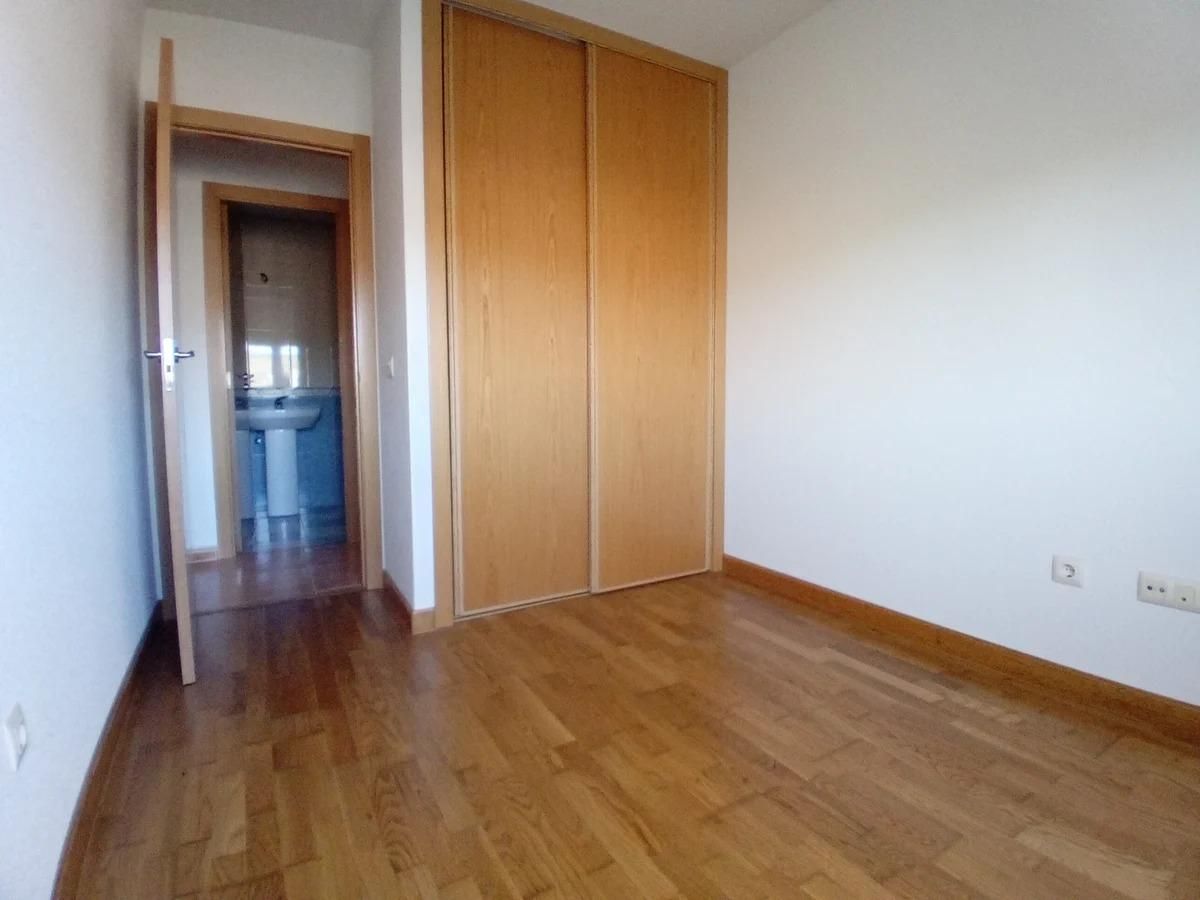 Habitación de Piso en venta en Hontanares de Eresma con Trastero