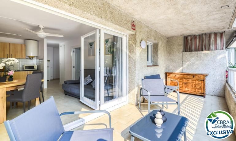 Terrassa de Apartament en venda en Empuriabrava amb Terrassa i Moblat