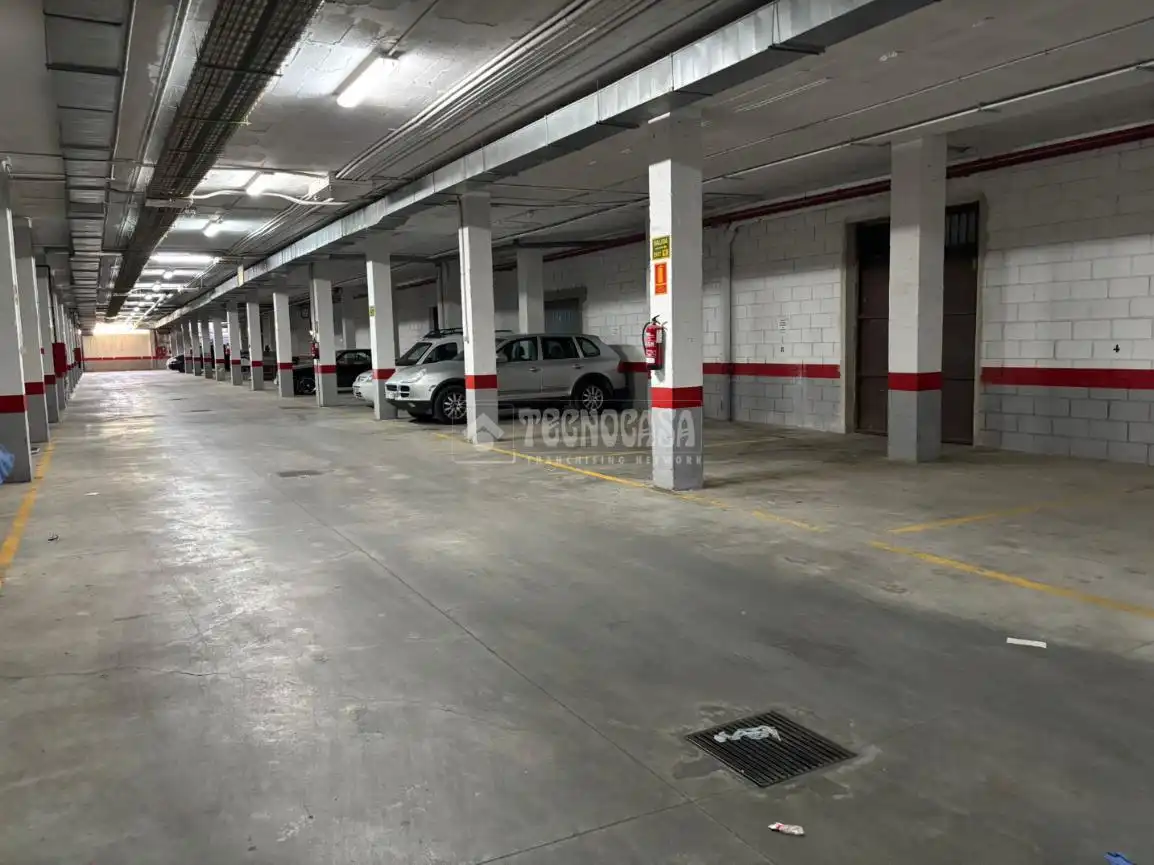 Aparcament en venda a Zona de la Vega, imagen 6