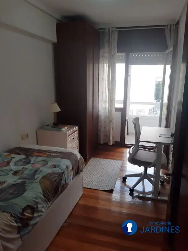 Bedroom of Flat for rent in Bilbao   with Heating and Terrace