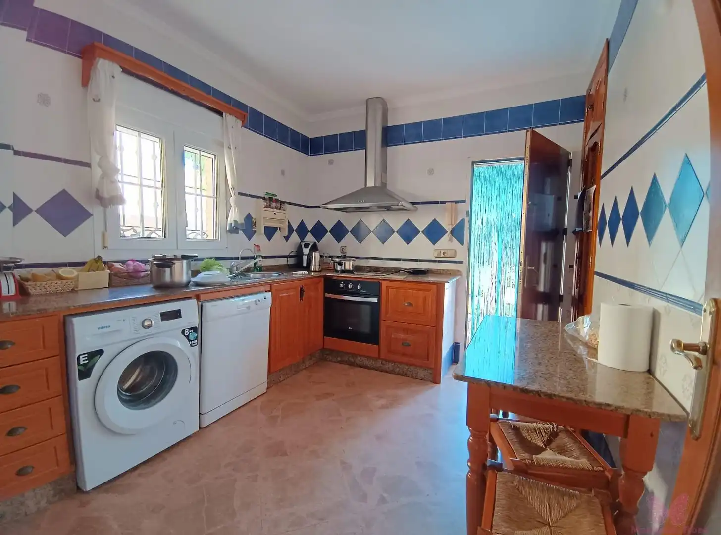 Cuina de Casa o xalet en venda en Chiclana de la Frontera amb Aire condicionat