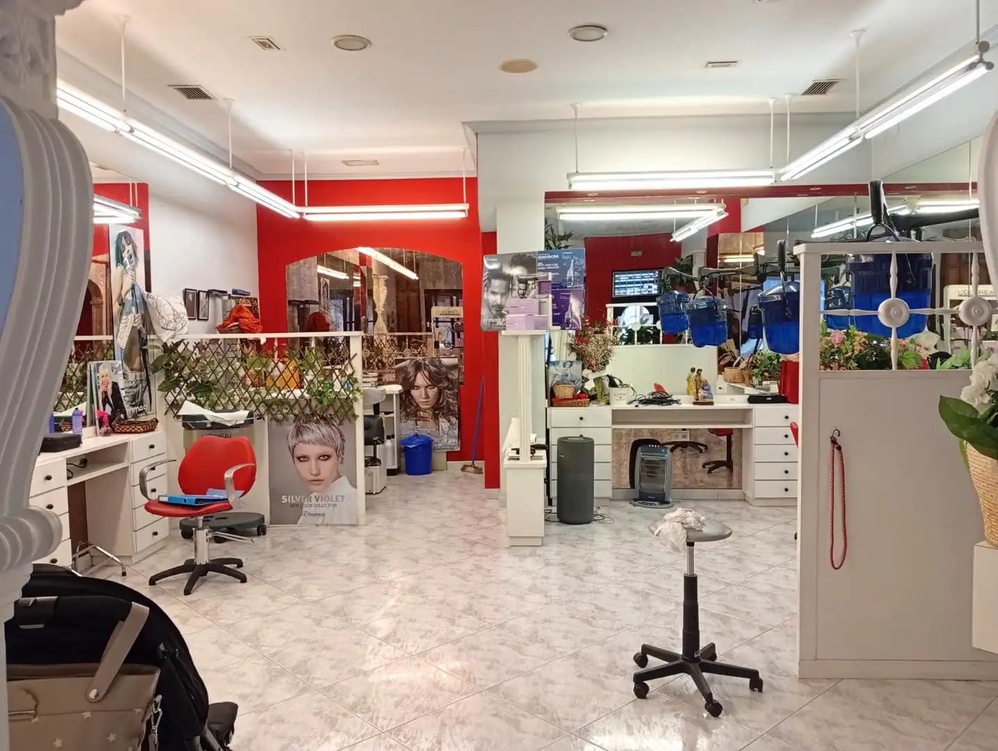 Local en venda en Gijón  amb Calefacció i Moblat
