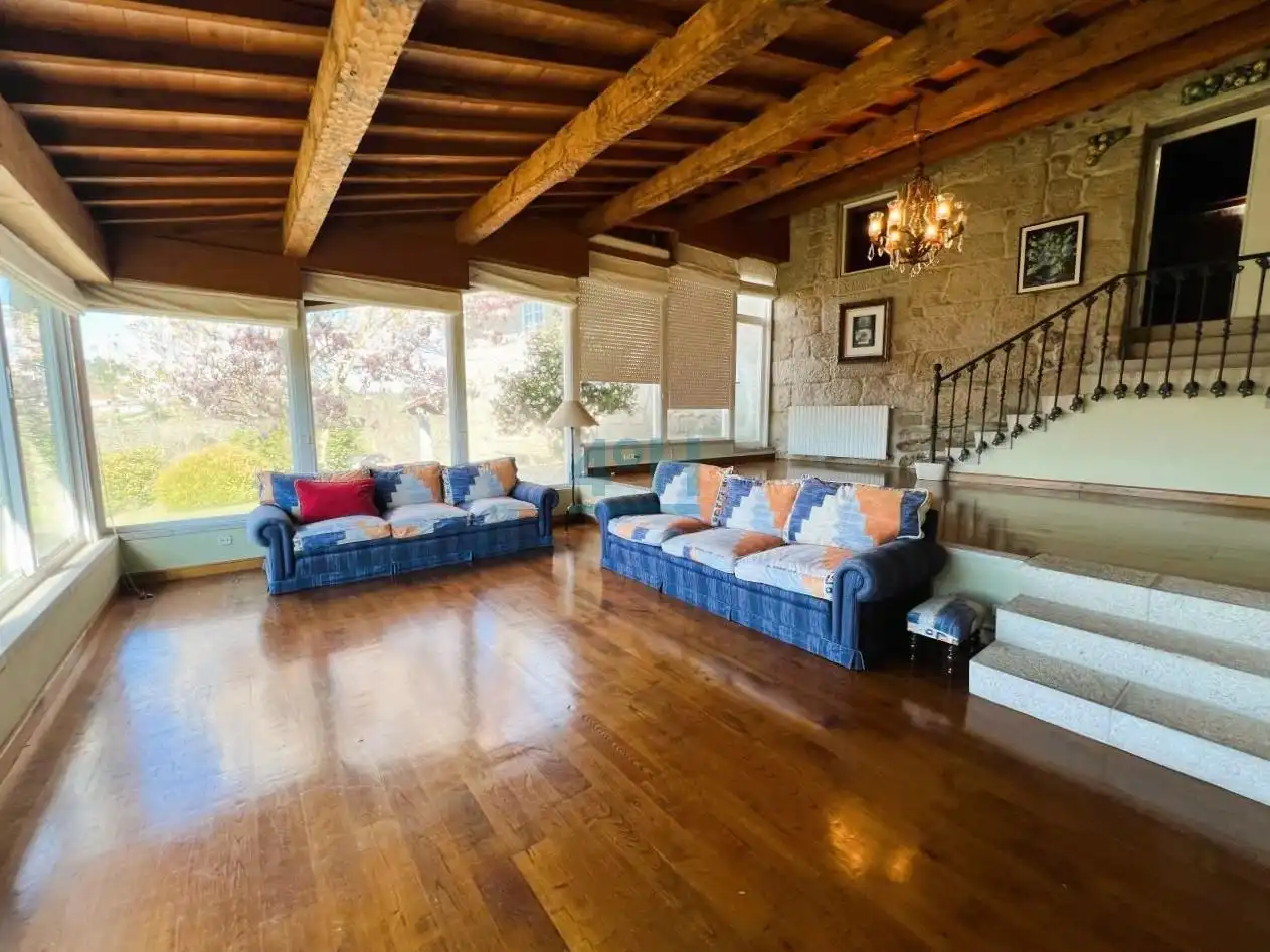 Wohnzimmer von Country house zum Verkauf in San Cibrao das Viñas mit Heizung, Privatgarten und Terrasse