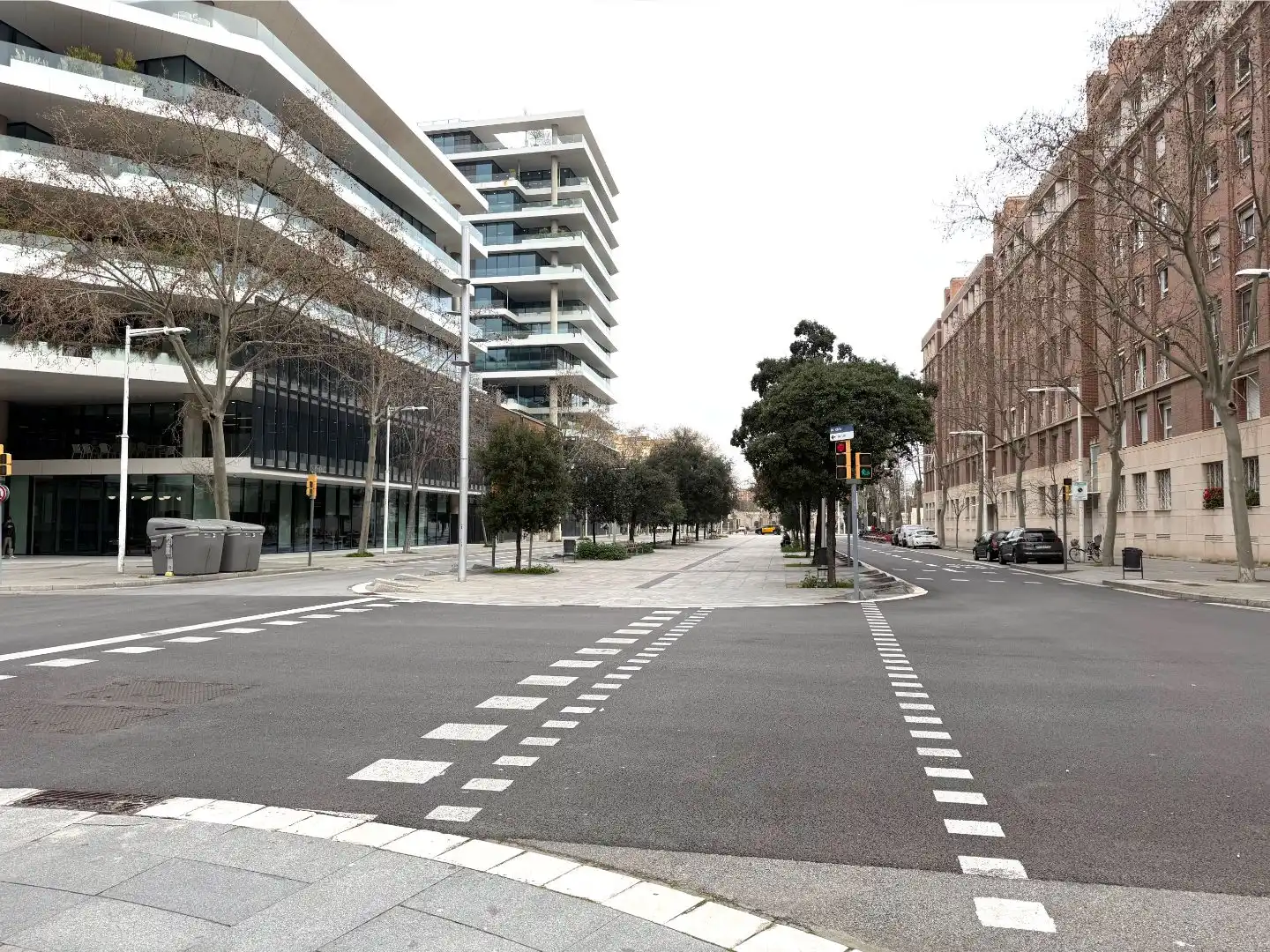 Außenansicht von Garage zur Miete in Barcelona mit Alarm