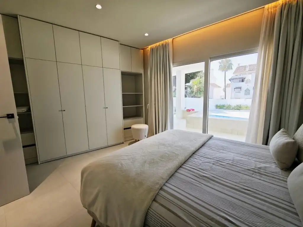 Chalet con piscina en venta en Marbella Centro, imagen 4