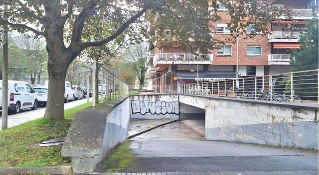 Garaje en Alquiler en  Avenida tolosa 87, 87 en Ibaeta