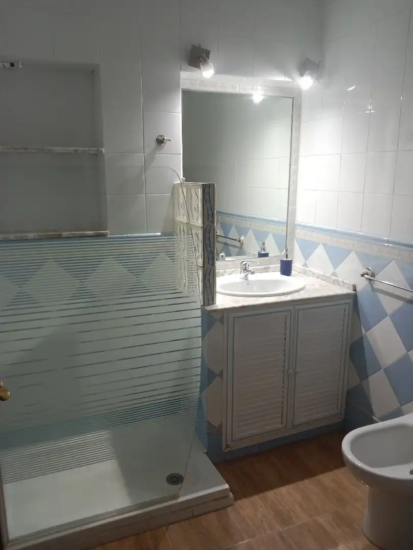 Baño de Piso de alquiler en Dos Hermanas con Amueblado