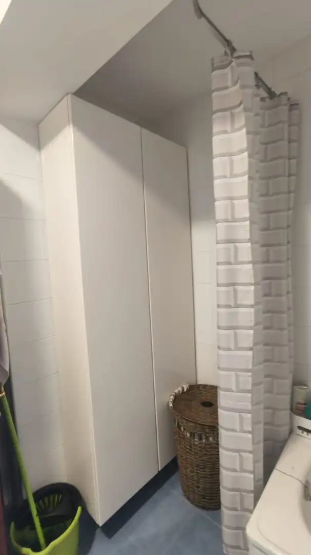 Badezimmer von Wohnung zum Verkauf in Avilés mit Heizung und Parkett