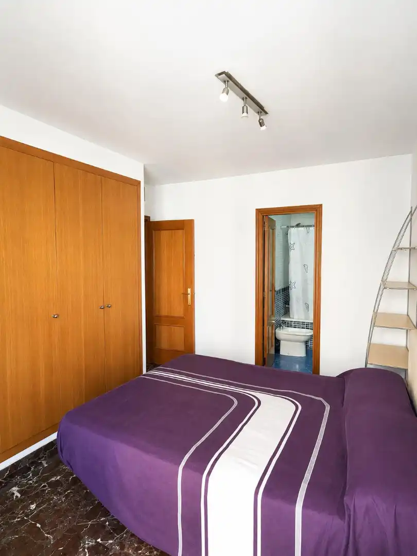 Habitación de Piso en venta en Valencia con Aire acondicionado, Amueblado y Horno