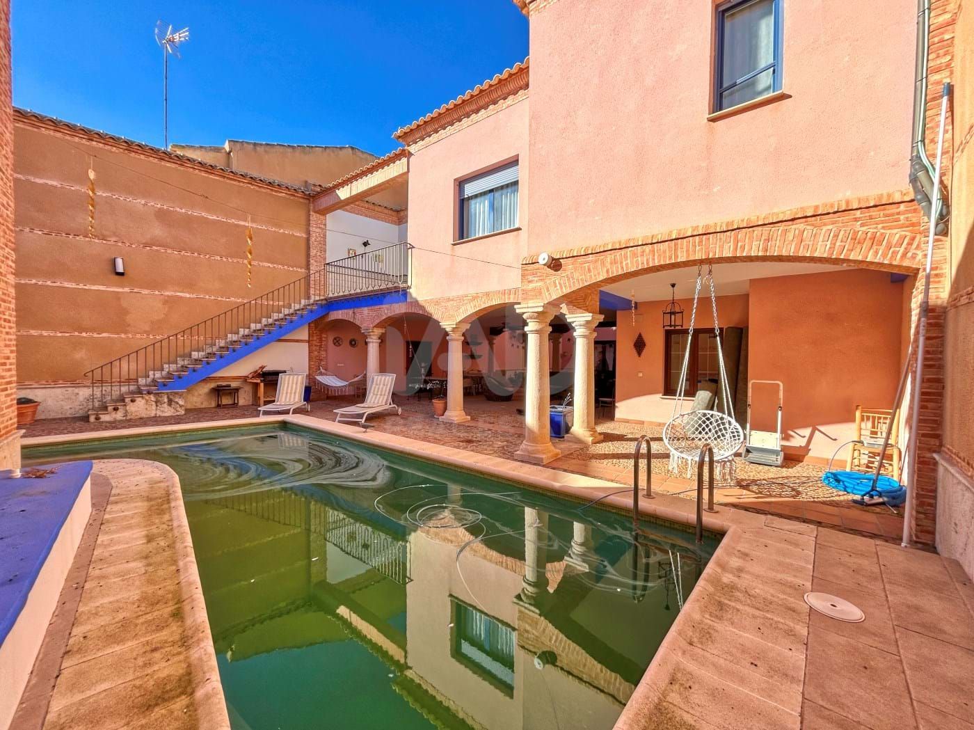 Piscina de Casa o chalet en venta en Almagro con Aire acondicionado, Calefacción y Terraza