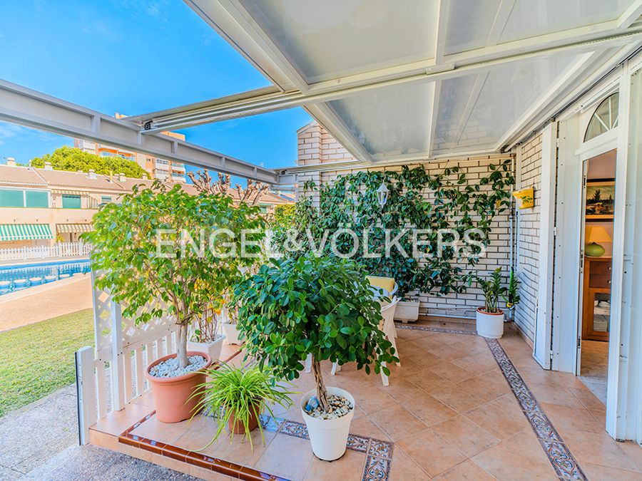 Terraza de Casa adosada en venta en Alicante / Alacant con Aire acondicionado, Calefacción y Terraza