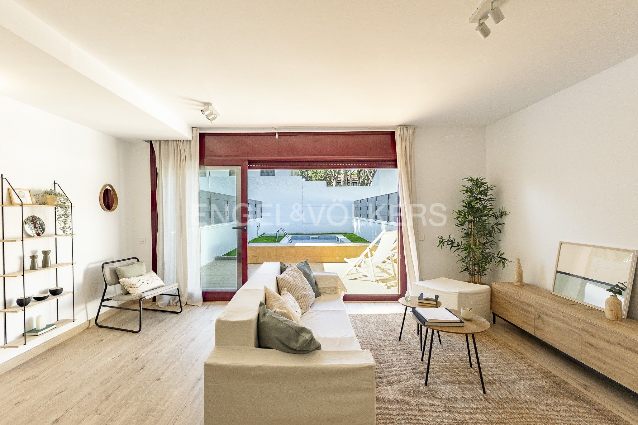 Sala d'estar de Casa o xalet en venda en Castelldefels amb Aire condicionat, Calefacció i Jardí privat