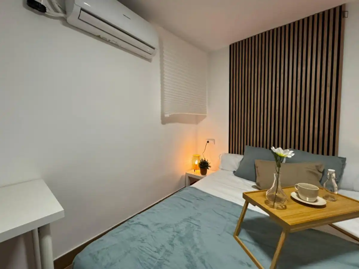 Habitación en Los Olivos - Los Ángeles