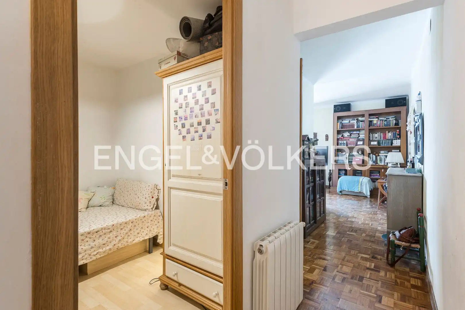 Flat for sale in Barcelona  with Air Conditioner, Heating and Parquet flooring