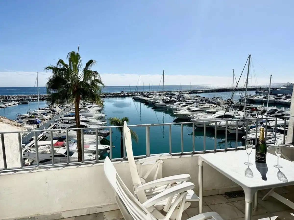 Àtic amb terrassa en venda a Muelle Benabola 3, imagen 2