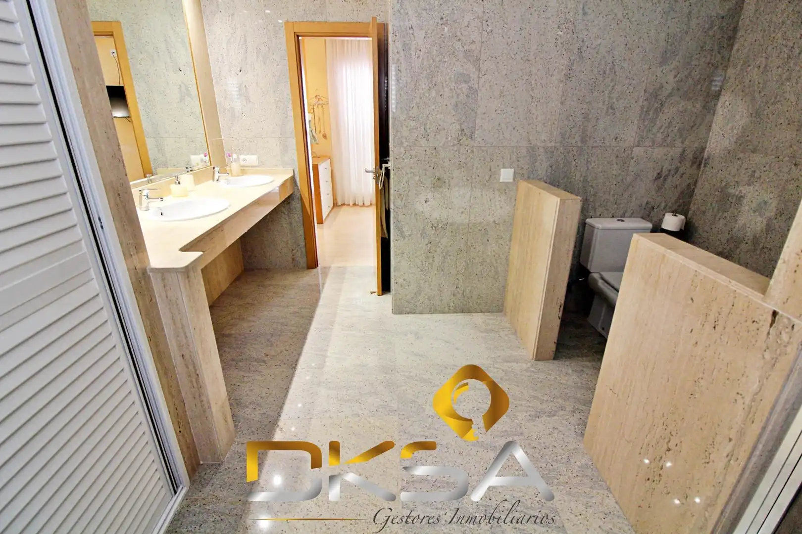Bany de Casa o xalet en venda en Oropesa del Mar / Orpesa amb Aire condicionat, Jardí privat i Terrassa