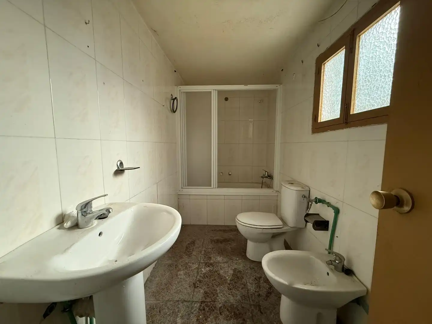 Bathroom of Houses for sale in Puebla de Don Fadrique
