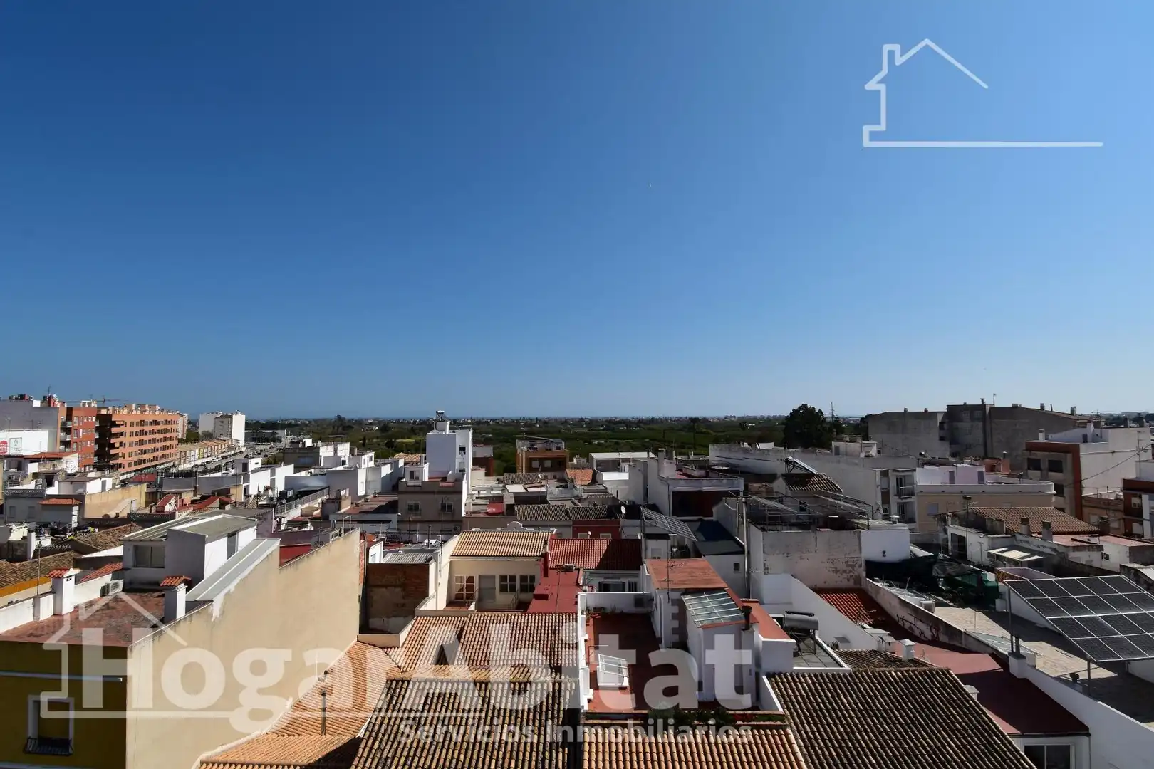 Vista exterior de Ático en venta en Oliva con Terraza y Amueblado