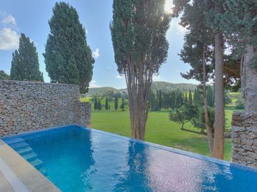 Casa pareada con piscina en venta en carrer de segovia