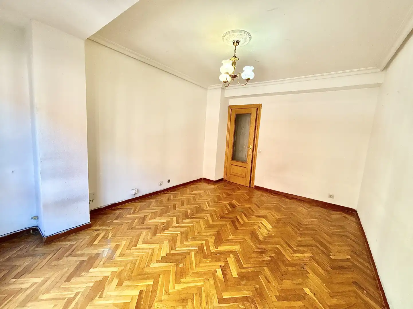 Bedroom of Flat for sale in Oviedo   with Heating, Parquet flooring and Terrace