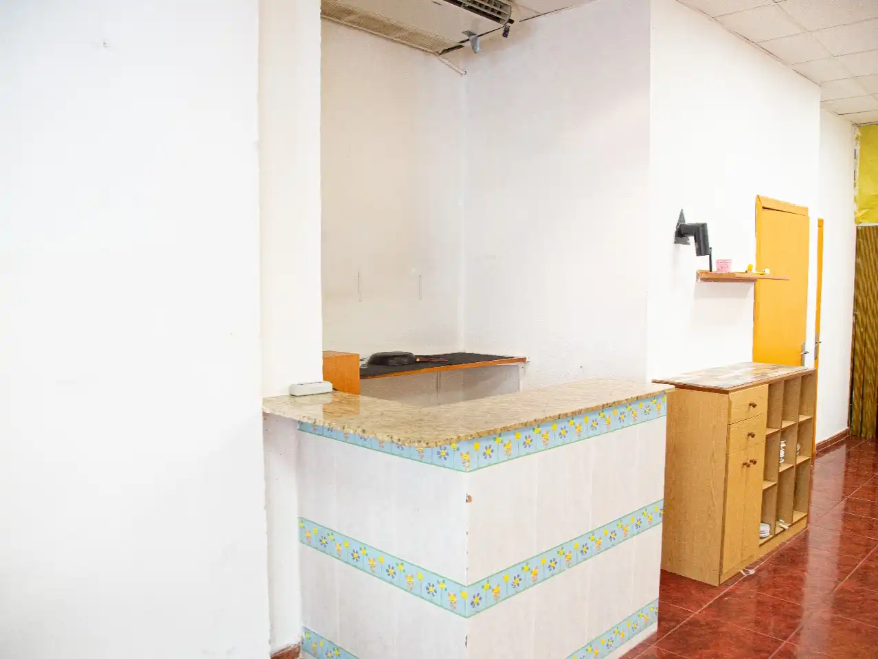 Cuina de Local de lloguer en Massamagrell amb Aire condicionat i Calefacció