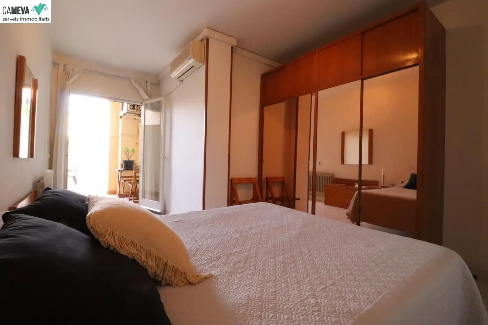 Habitación de Planta baja en venta en Sabadell con Aire acondicionado, Calefacción y Terraza