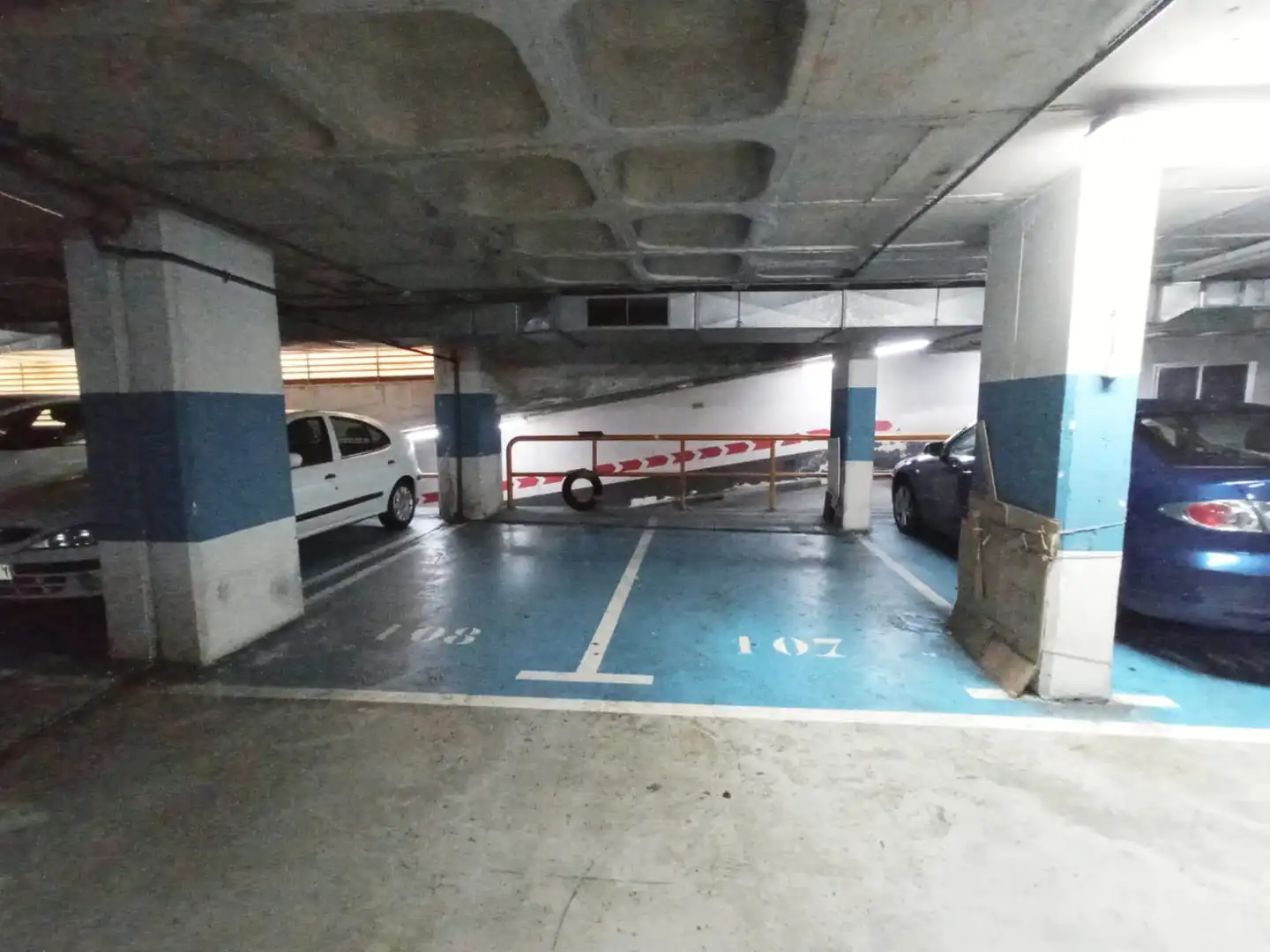 Aparcament de Pis en venda en Burgos amb Calefacció i Terrassa