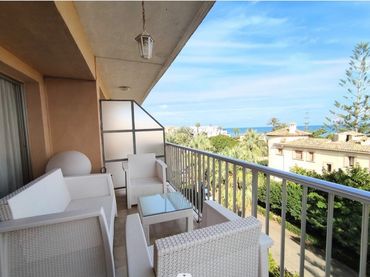 Penthouse mit Garten zum Verkauf in Las Marinas / Les Marines