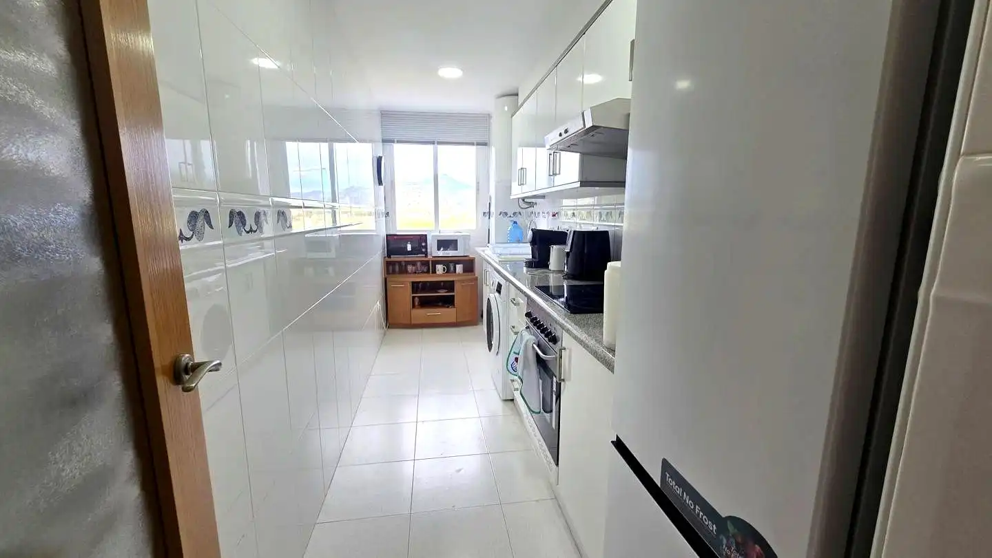 Cocina de Apartamento de alquiler en Gandia con Aire acondicionado, Calefacción y Terraza